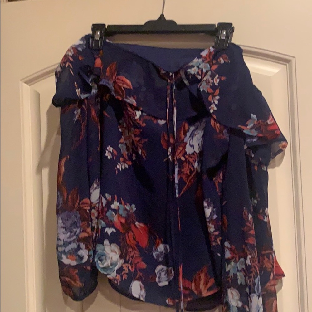 Off the Shoulder Tie around the neck blouse